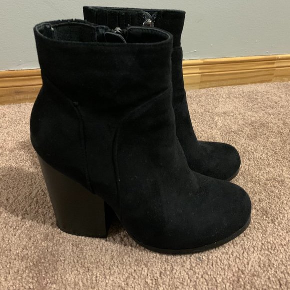 Black Chunky Heel Bootie 6.5 - Picture 1 of 5